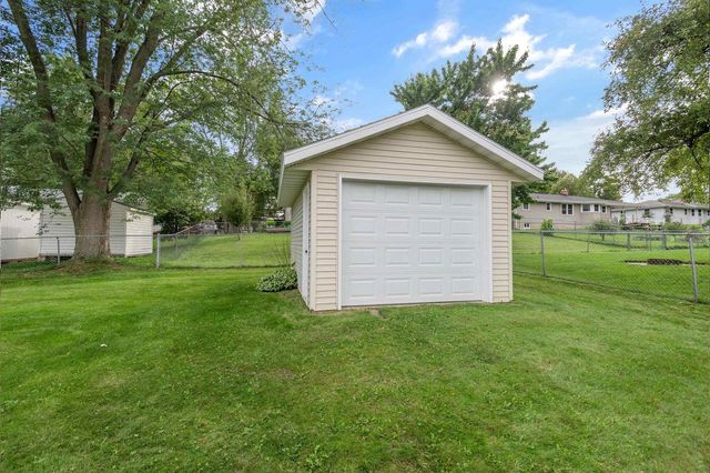 1607 CORMIER ROAD, Green Bay, WI 54313