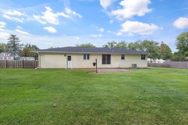 1607 CORMIER ROAD, Green Bay, WI 54313