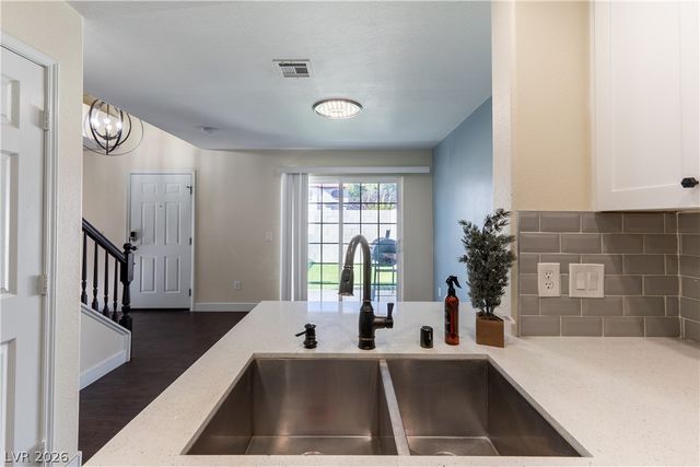 3910 Starfield Lane, Las Vegas, NV 89147