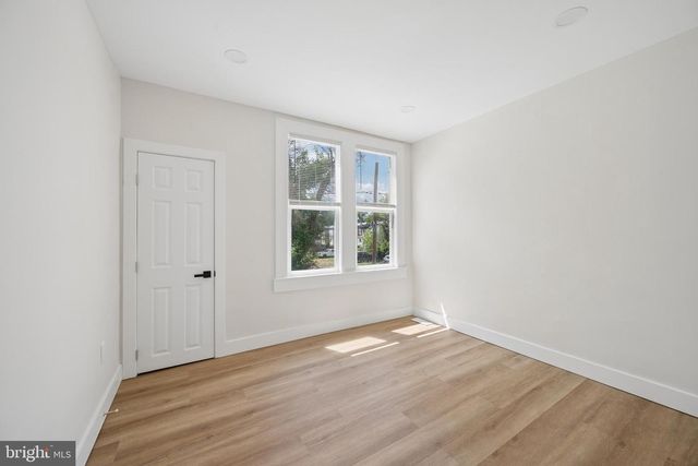 306 LYNDHURST ST, Baltimore, MD 21229