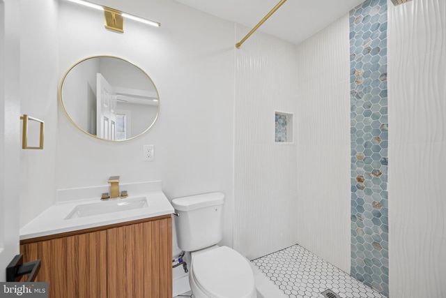 306 LYNDHURST ST, Baltimore, MD 21229