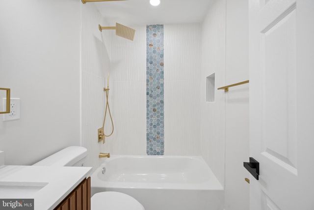 306 LYNDHURST ST, Baltimore, MD 21229