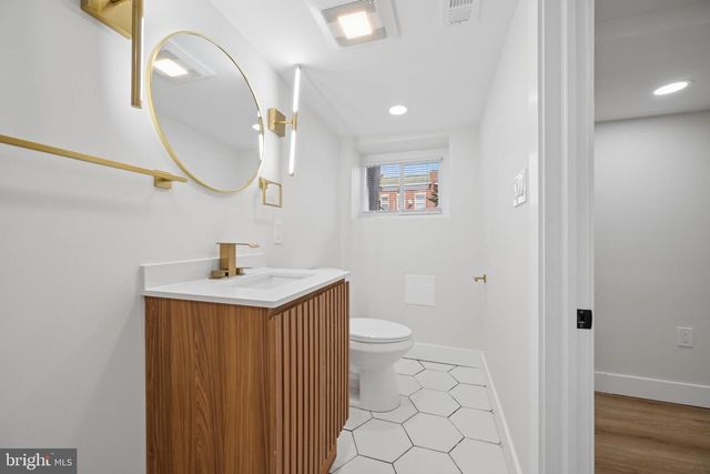 306 LYNDHURST ST, Baltimore, MD 21229