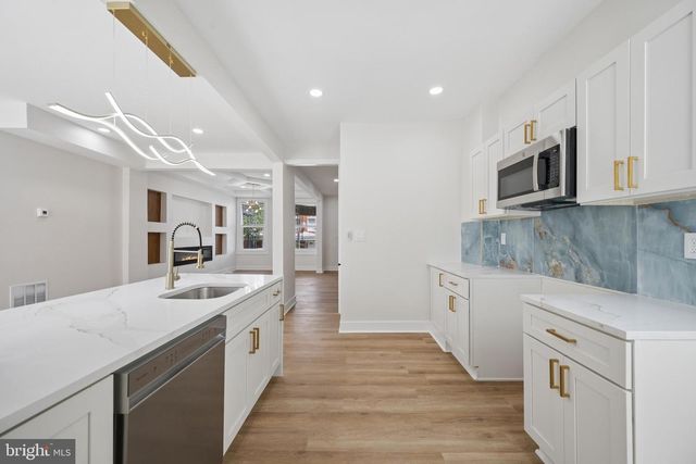 306 LYNDHURST ST, Baltimore, MD 21229