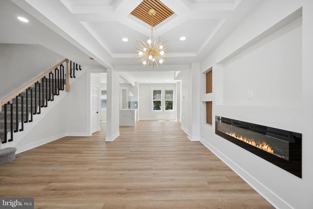 306 LYNDHURST ST, Baltimore, MD 21229