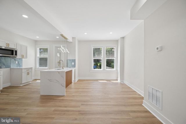 306 LYNDHURST ST, Baltimore, MD 21229