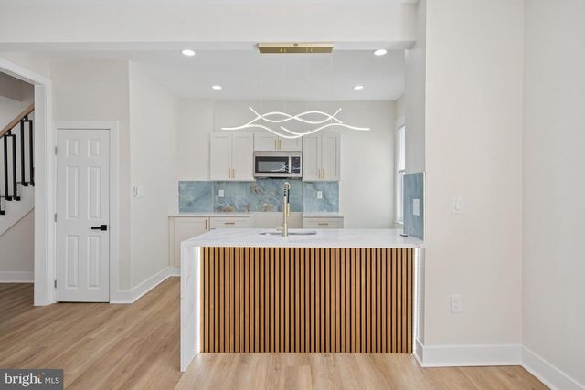 306 LYNDHURST ST, Baltimore, MD 21229