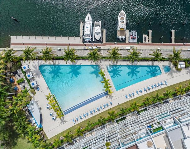 2950 NE 188th St 150, Aventura, FL 33180