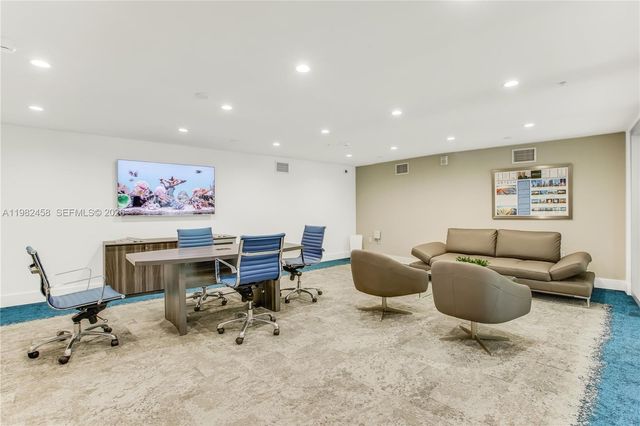 2950 NE 188th St 150, Aventura, FL 33180