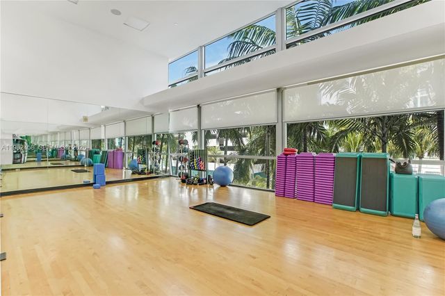 2950 NE 188th St 150, Aventura, FL 33180