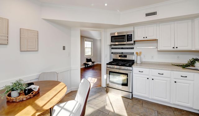 627 S Selby Boulevard, Worthington, OH 43085