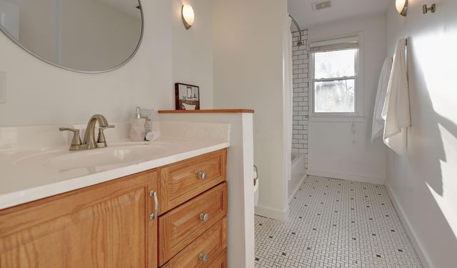 627 S Selby Boulevard, Worthington, OH 43085