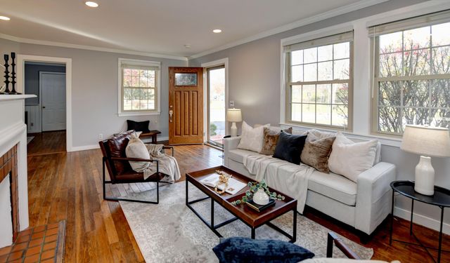 627 S Selby Boulevard, Worthington, OH 43085