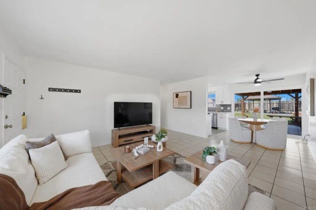 161 E Palomar Street, Chula Vista, CA 91911
