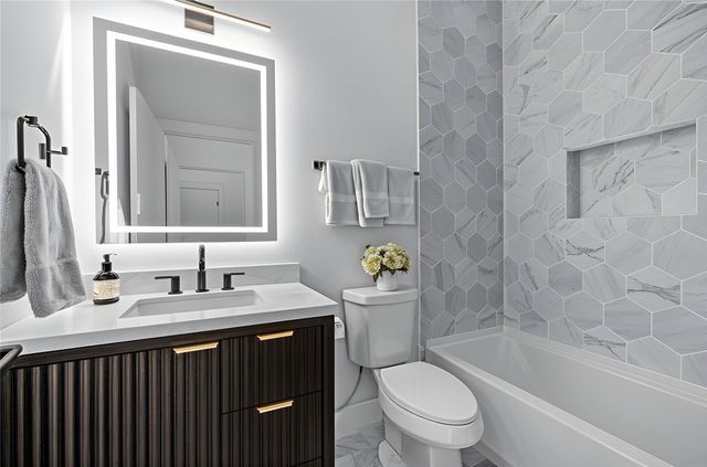 2322 Arroyo Avenue, Dallas, TX 75219