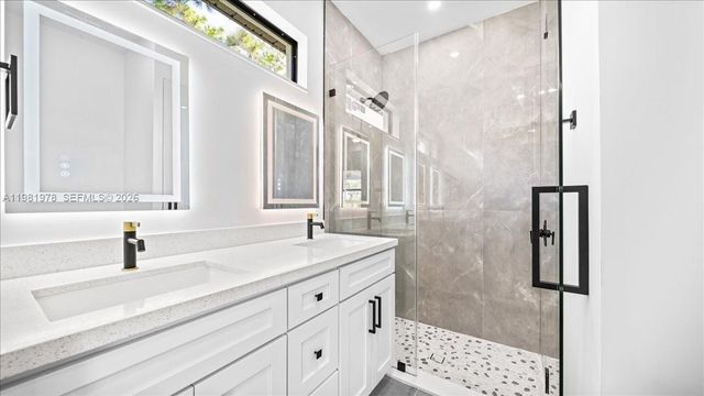 4127 NW 36th PL, Cape Coral, FL 33993