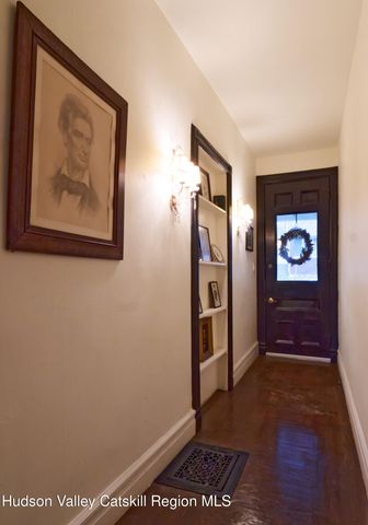 37 Worth Avenue, Hudson, NY 12534