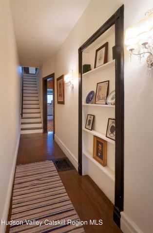 37 Worth Avenue, Hudson, NY 12534