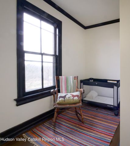 37 Worth Avenue, Hudson, NY 12534