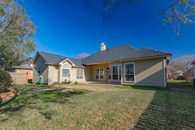 825 Wordsworth Dr, Baton Rouge, LA 70810