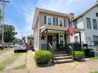 518 N Uhrich Street, Uhrichsville, OH 44683