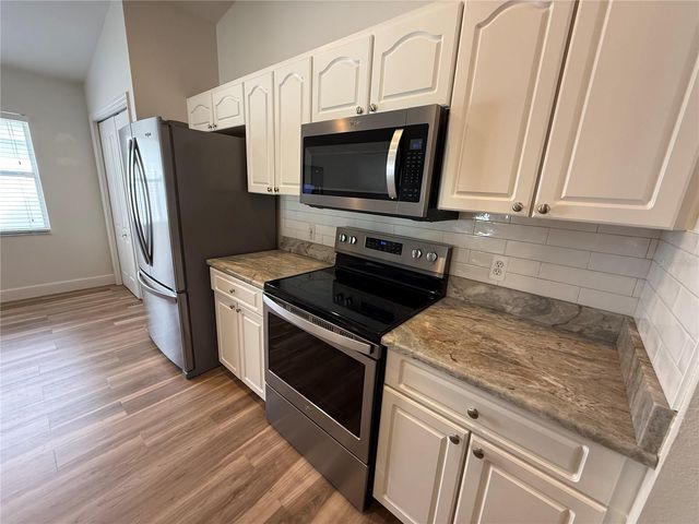 856 ROCKY MOUNTAIN COURT, Valrico, FL 33594