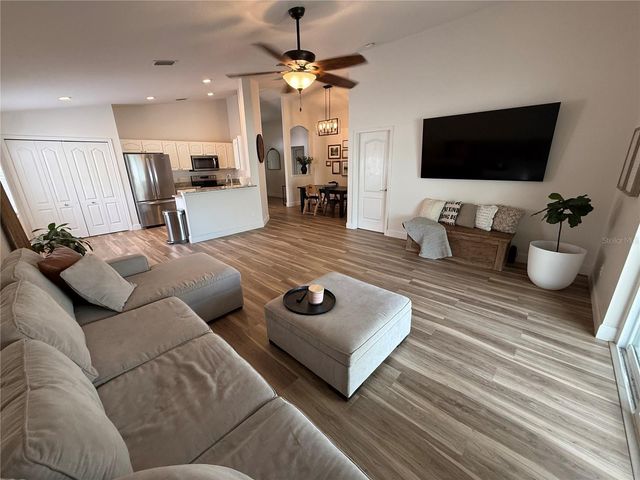 856 ROCKY MOUNTAIN COURT, Valrico, FL 33594