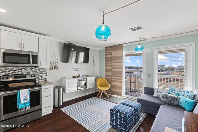 650 Cedar Point Boulevard B25, Cedar Point, NC 28584