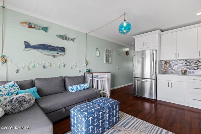 650 Cedar Point Boulevard B25, Cedar Point, NC 28584