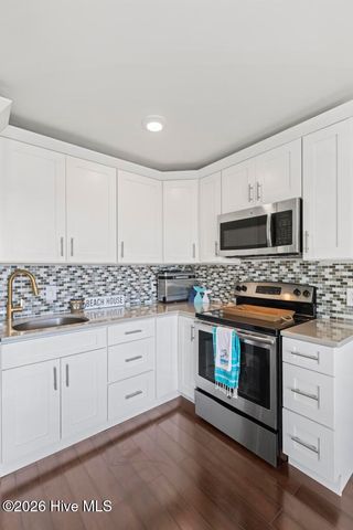 650 Cedar Point Boulevard B25, Cedar Point, NC 28584