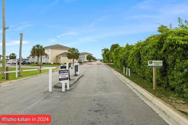 650 Cedar Point Boulevard B25, Cedar Point, NC 28584