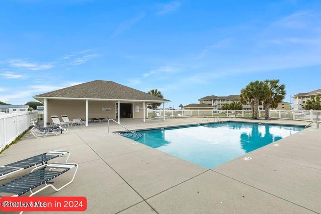 650 Cedar Point Boulevard B25, Cedar Point, NC 28584