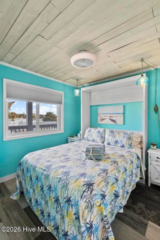 650 Cedar Point Boulevard B25, Cedar Point, NC 28584