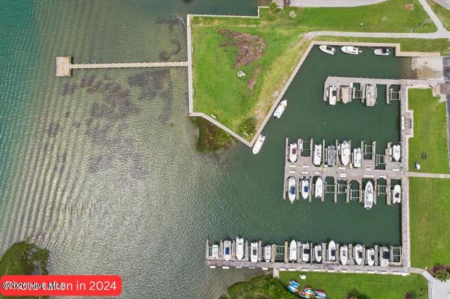 650 Cedar Point Boulevard B25, Cedar Point, NC 28584