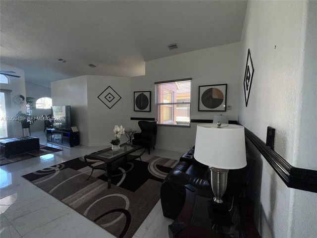 13337 SW 52nd St, Miramar, FL 33027