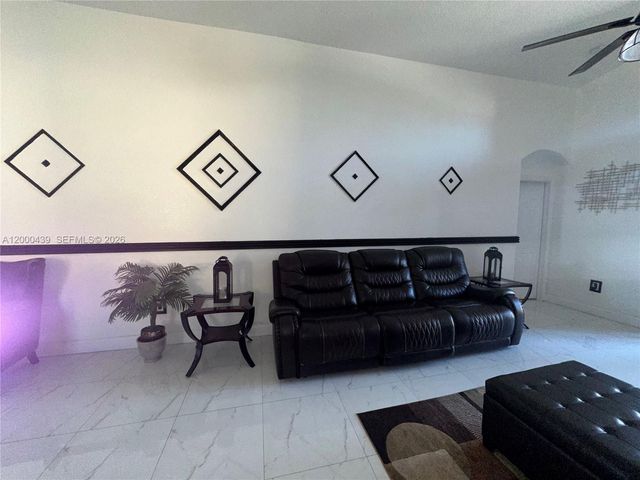 13337 SW 52nd St, Miramar, FL 33027