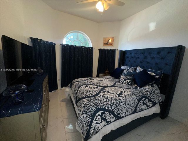 13337 SW 52nd St, Miramar, FL 33027