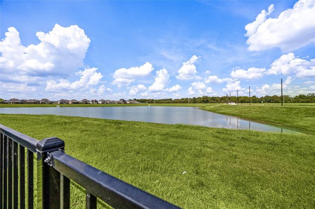 5814 Wayne Way, Rosenberg, TX 77471