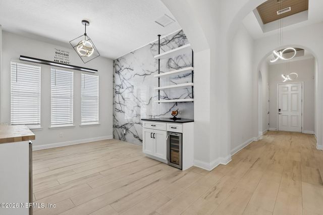10707 AVENTURA Drive, Jacksonville, FL 32256