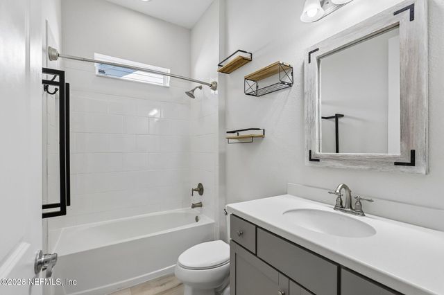 10707 AVENTURA Drive, Jacksonville, FL 32256