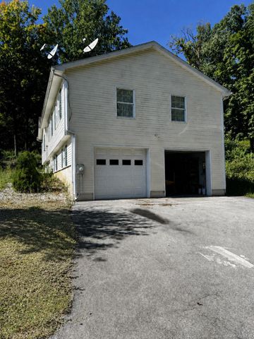 71 O'Halloran Circle, Pleasant Valley, NY 12569