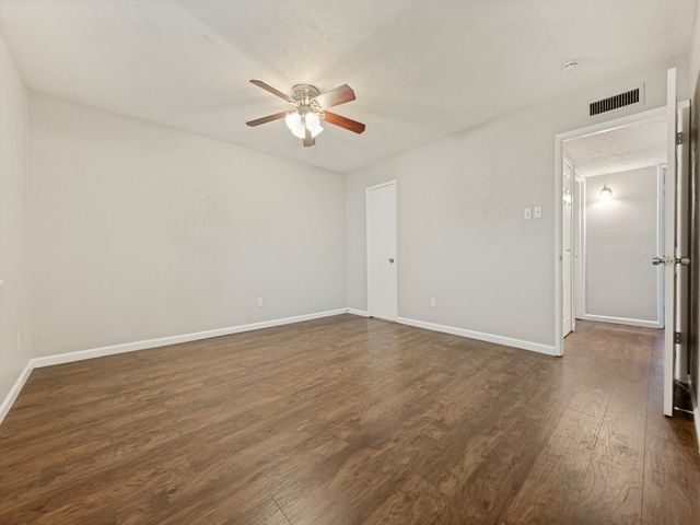 5225 Knox Drive, The Colony, TX 75056