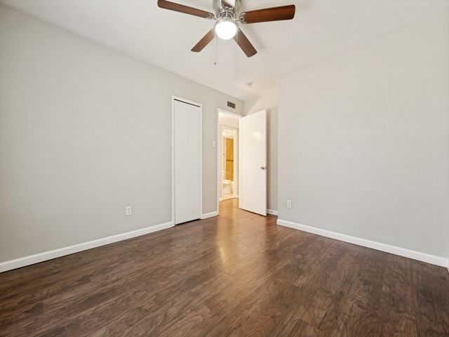 5225 Knox Drive, The Colony, TX 75056