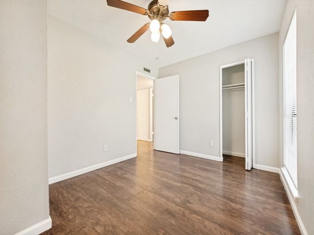 5225 Knox Drive, The Colony, TX 75056