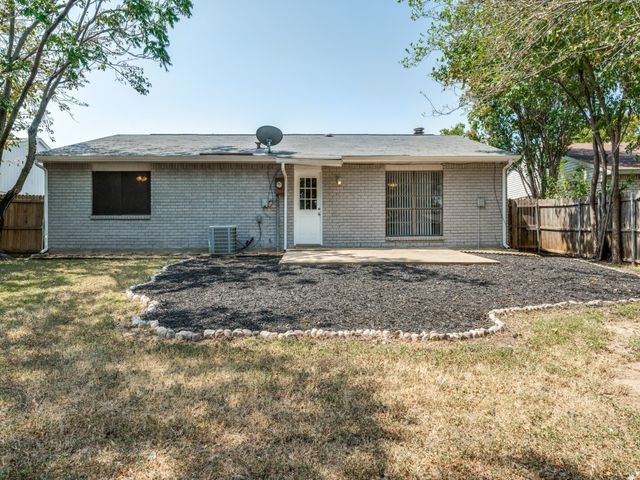 5225 Knox Drive, The Colony, TX 75056