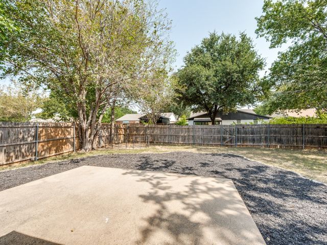 5225 Knox Drive, The Colony, TX 75056