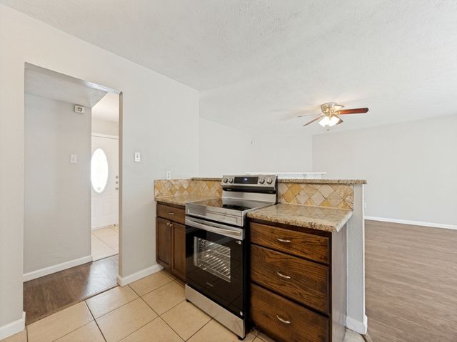5225 Knox Drive, The Colony, TX 75056