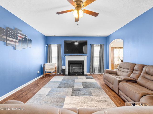 703 Stafford Lane, Jacksonville, NC 28546