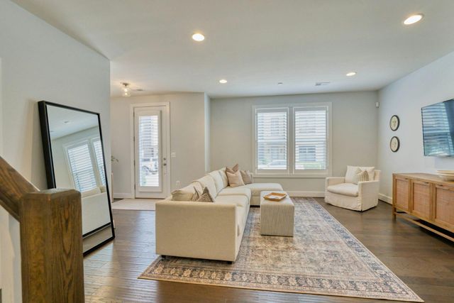 44714 ELLSWORTH TER, Ashburn, VA 20147