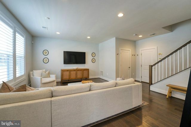 44714 ELLSWORTH TER, Ashburn, VA 20147